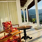Kandy View Inn -Homestay- Foreign Only