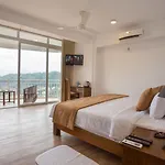 360 Lake View Hotel