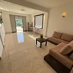 Rusty Bunk Villa