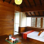 Crown Hills Kandy Inn