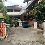 Hotel Mango Garden