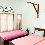 Kandyan Holiday Center