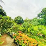 Villa 121