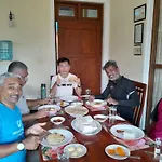 Lanka Peter\'S House Tourist Guest House And Restaurant