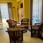 Cheerful One Bedroom Apartment