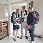 Crown Hills Kandy Inn