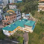 Hotel Travellers Nest Kandy