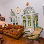 Chaminrich Villa