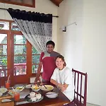 Malwaththa Mount Villa Kandy