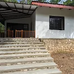 Manudi Kandy Hostel