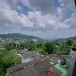The Kandy Home & City Mirror Hostel