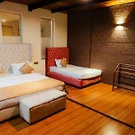Royal Retreat ,Kandy