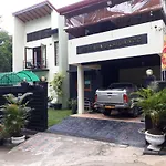 Nelinsa Residence