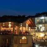 Senani Hotel