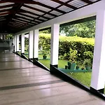 Hotel Hilltop