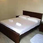 Vista Rooms At Moon Hills Hotel