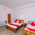 Oyo 386 White Villa Tourist Guest