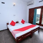 Oyo 436 Sandakelum Tourist Guest House