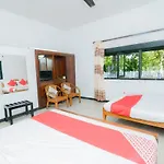 Oyo 479 Water Front Hotel