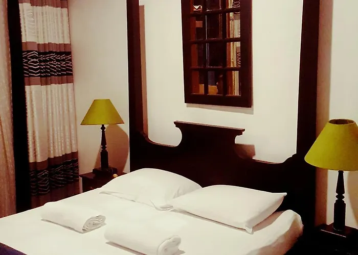 Dhawalagiri Inn