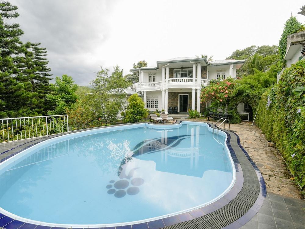 Oyo 386 White Tourist Guest Kandy