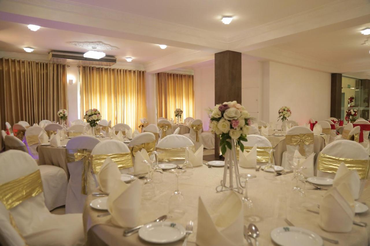 Hotel The Royal Mall *