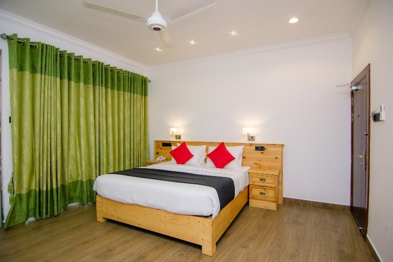 Hotel Capital O 249 Elephant Bathhotel