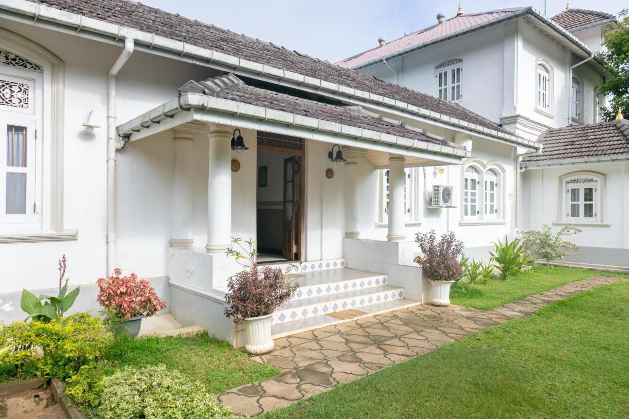 Manor House-kandy 3*