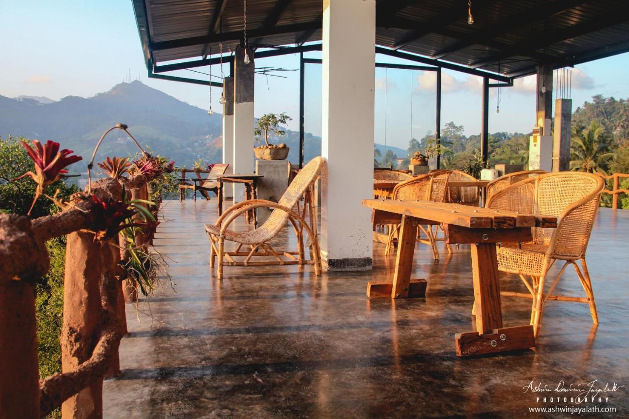 Bed & Breakfast Square Peg Kandy