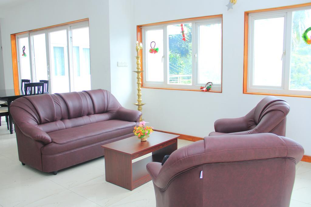 Hotel The Queen 4*
