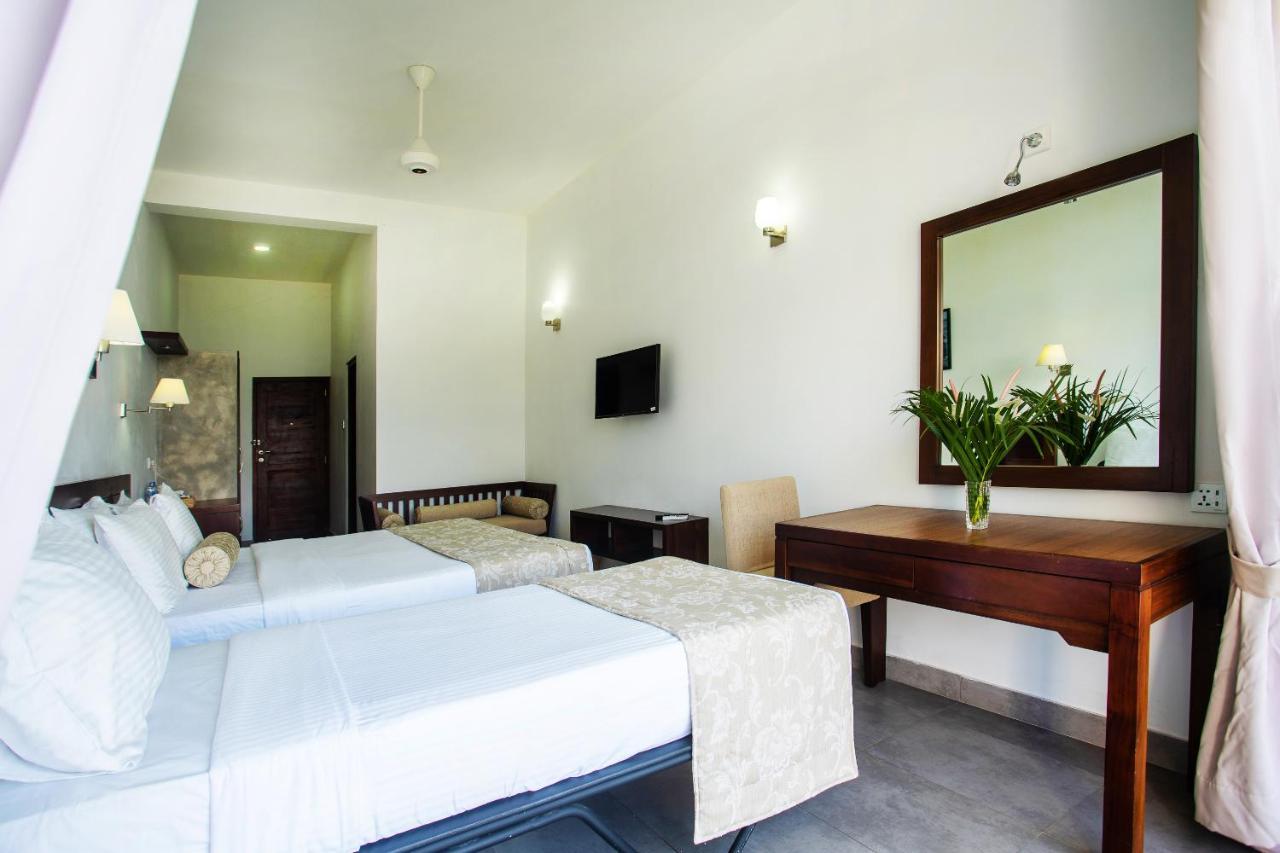 Hotel The Kandyan 4*