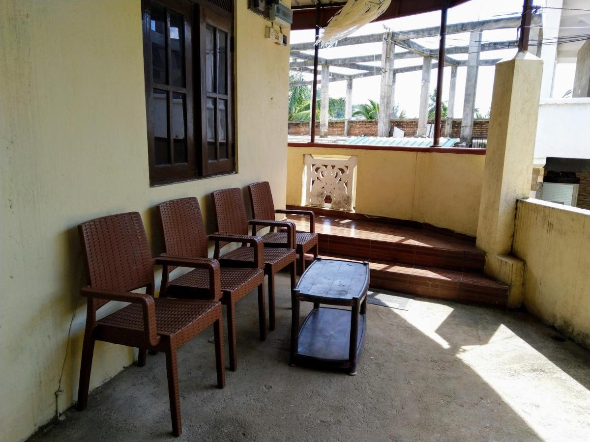 Guest house Kandyan Feel Free *
