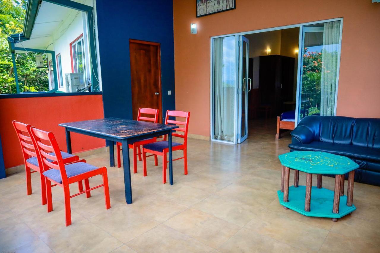 Funk Bunk - Mount View Hostel Kandy