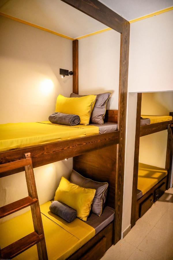 Banana Bunks *