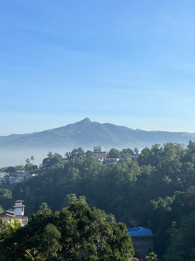 Homestay Hansons Kandy