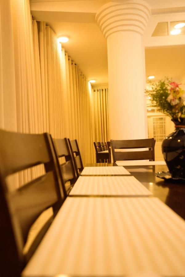 View Hotel *