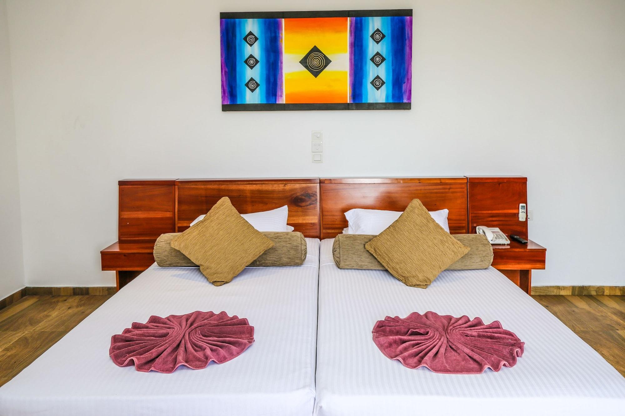 Hotel Oak Ray Regency Kandy