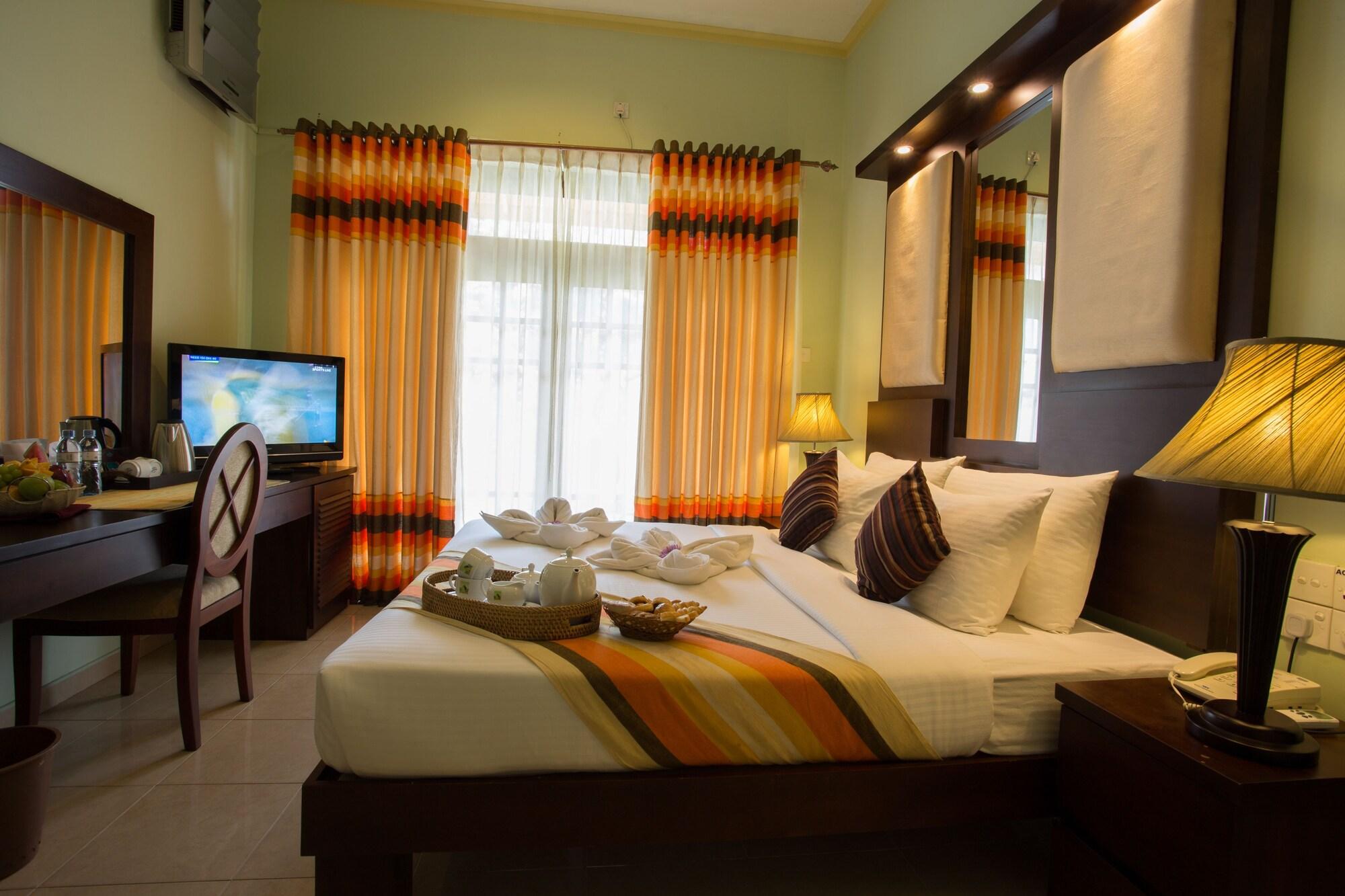 Hotel Oak Ray Serene Garden 4*