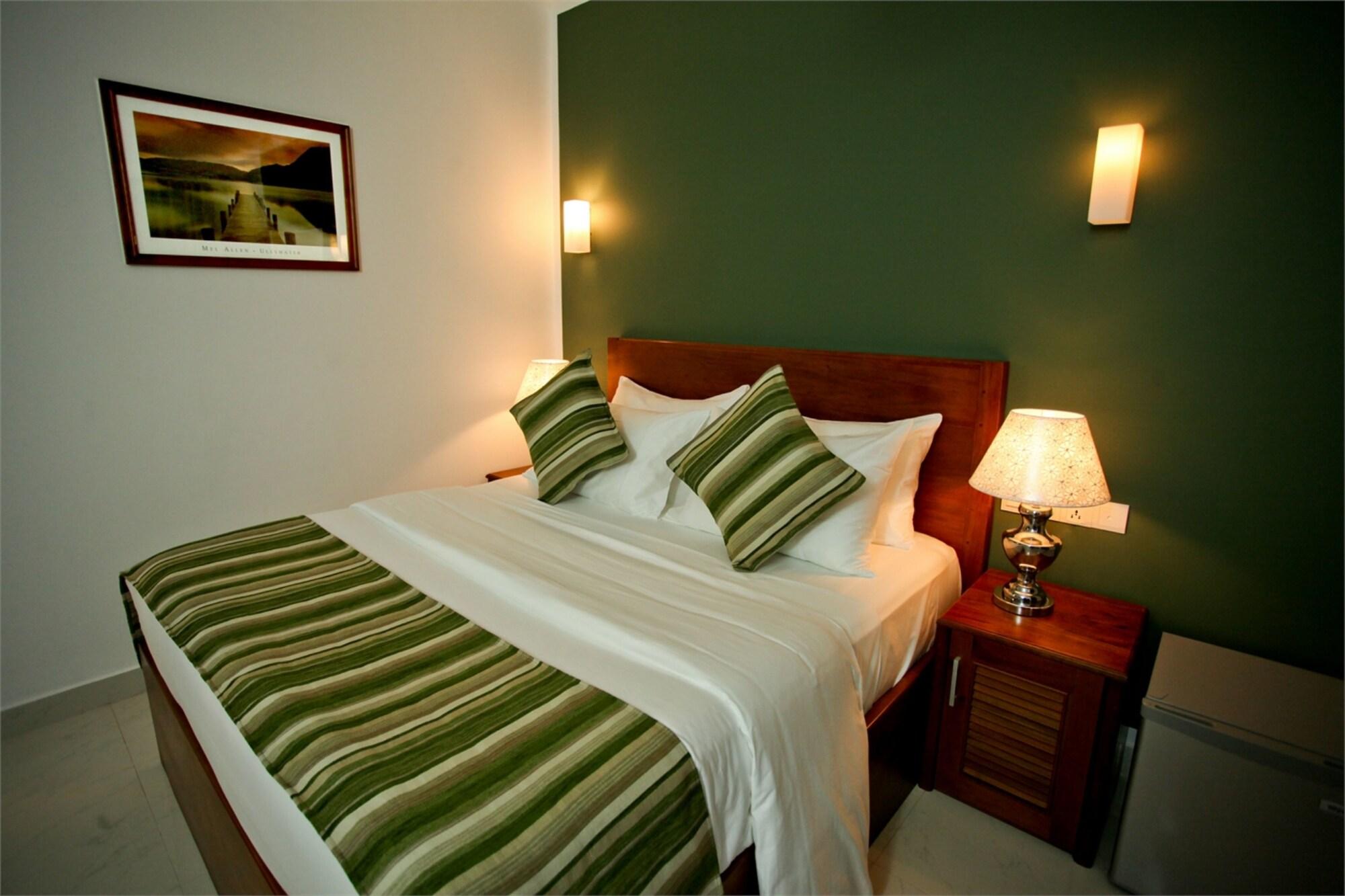 Hotel Travellers Nest Kandy