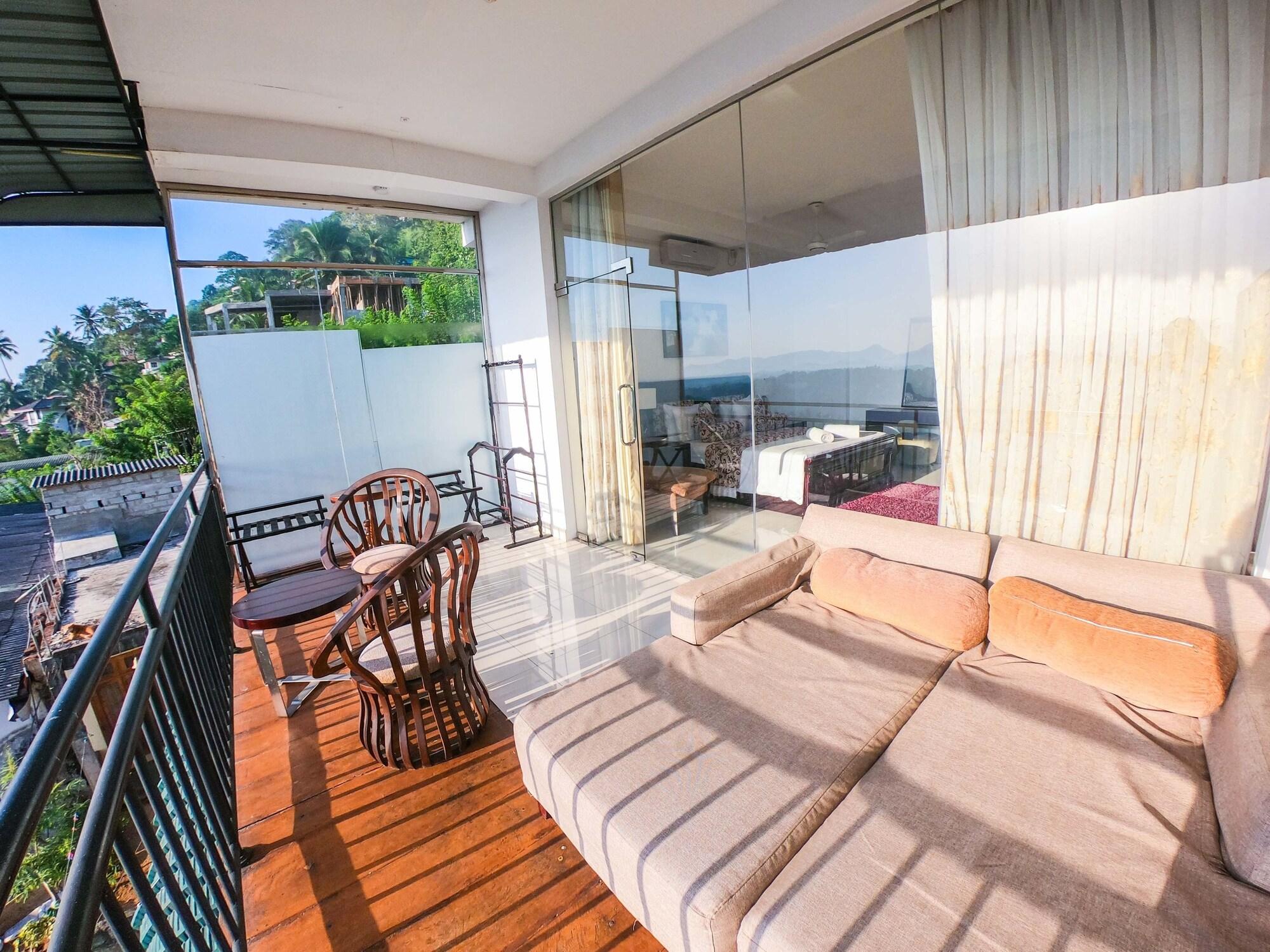 Romance Hills Hotel 3*