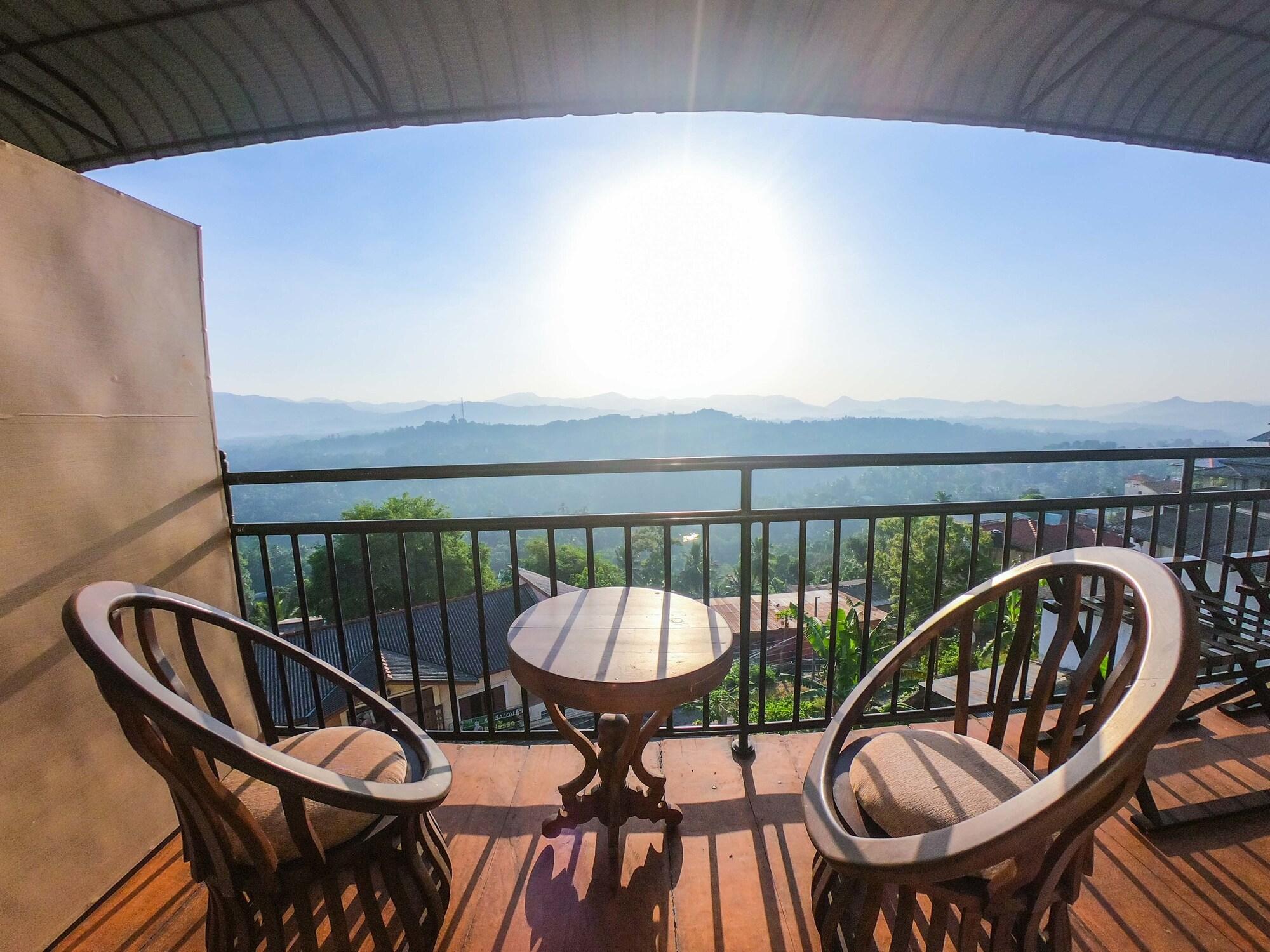 Romance Hills Hotel 3*