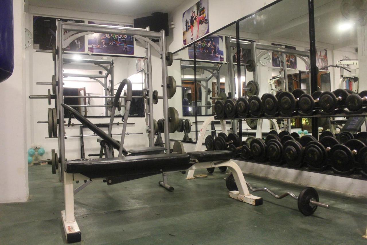 Sizzle Sports Club * Kandy