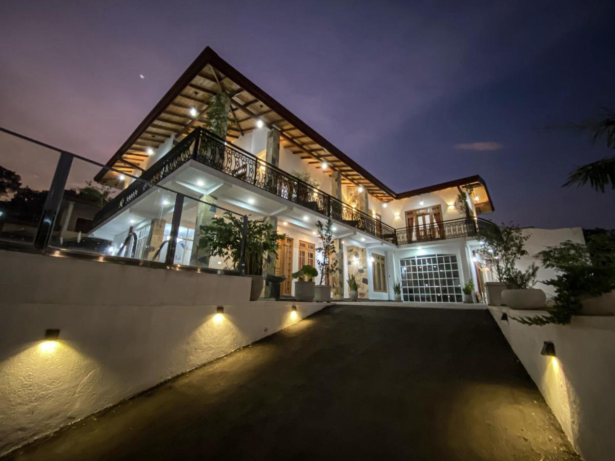 Hotel Danisco Leisure Bunglow Kandy