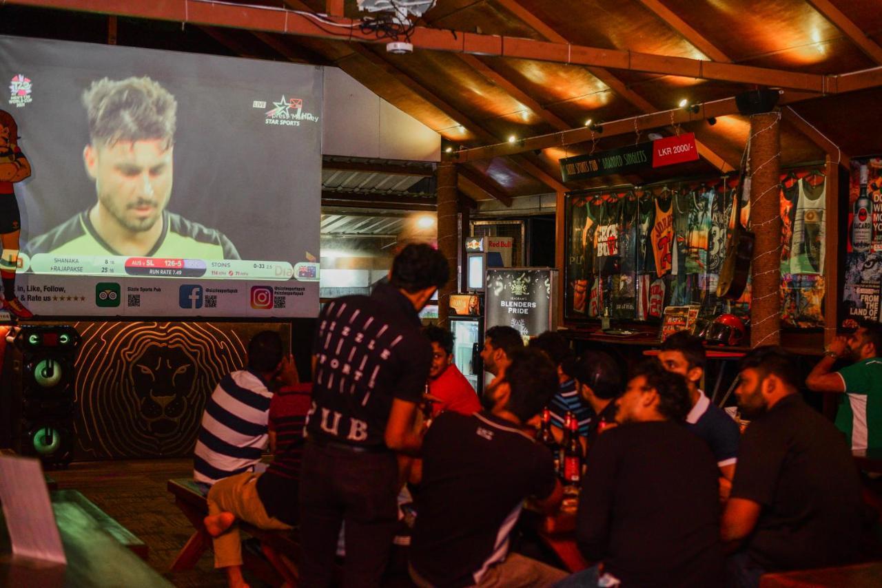 Sizzle Sports Club * Kandy