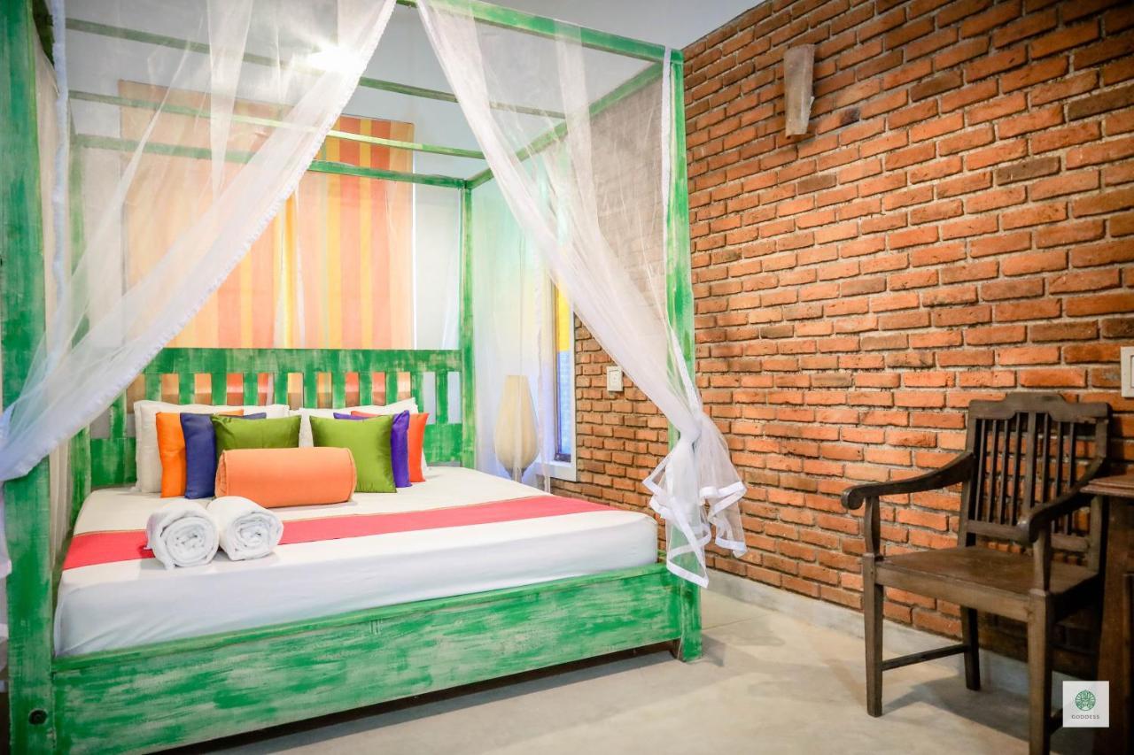 Goddess Bed & Breakfast *