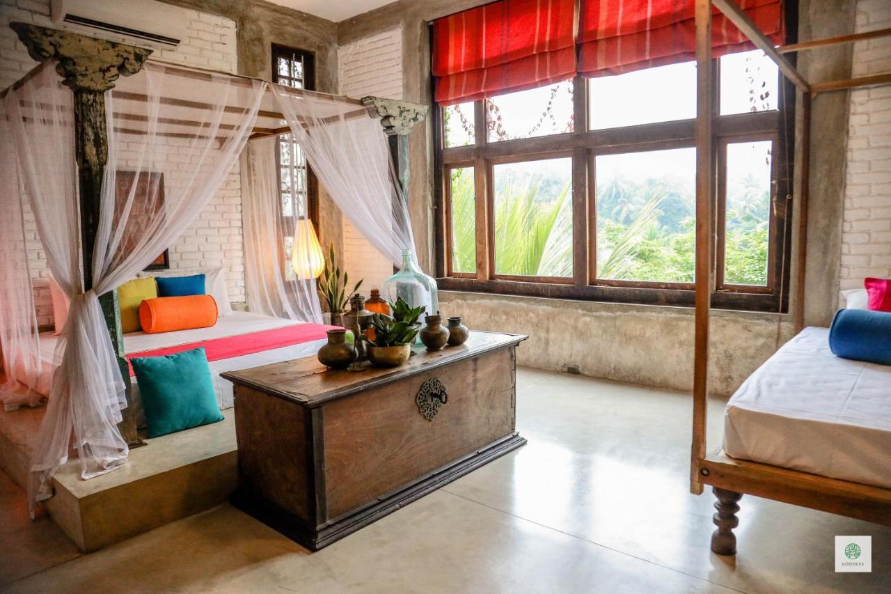 Bed & Breakfast Goddess