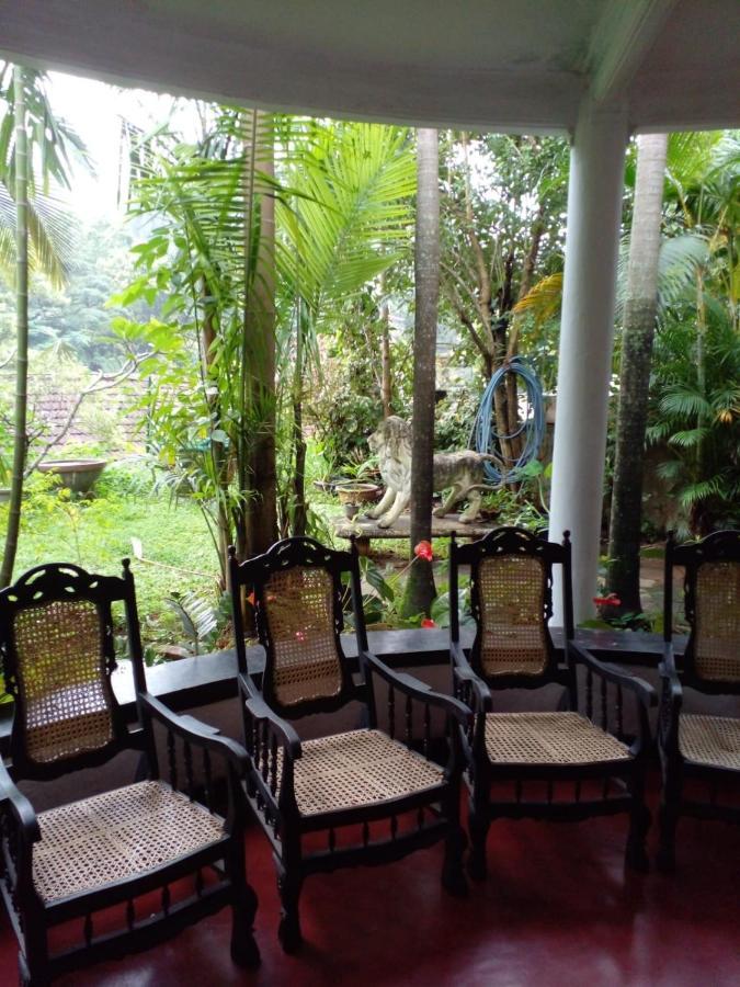 Homestay Traditional Kandyan House Kandy