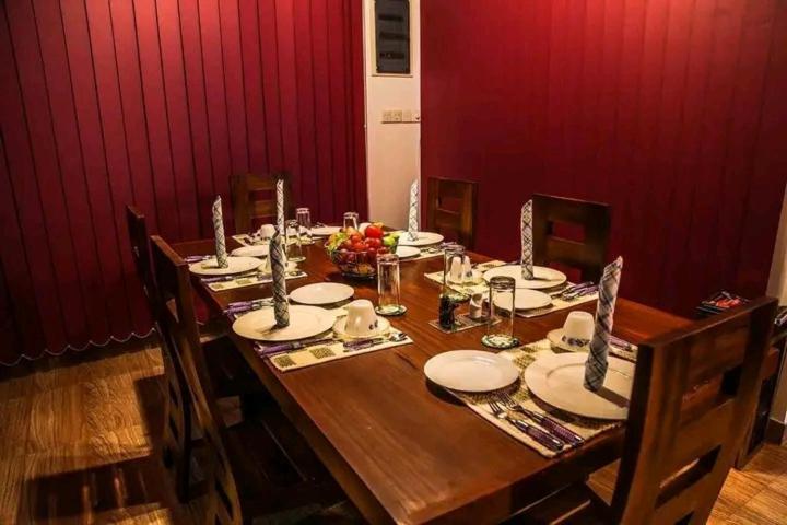 The Tenthola 3*