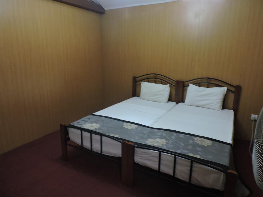 Charlton Rest Guest house 2*