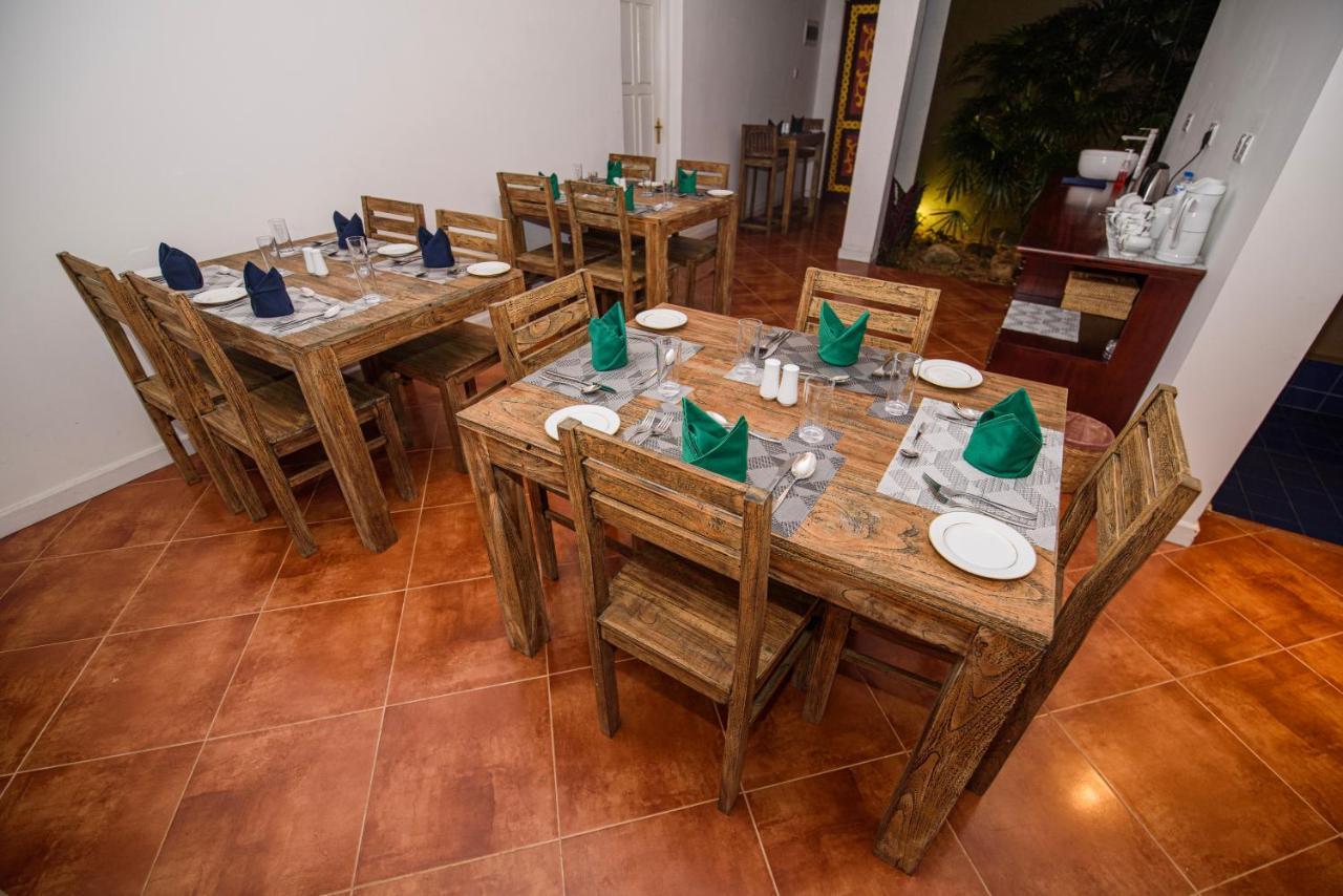 Bed & Breakfast Kingsman House Kandy
